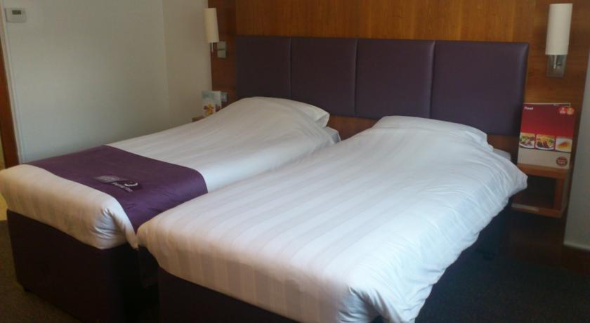 Holiday Inn Luton South - M1, Junction 9, An Ihg Hotel Dış mekan fotoğraf